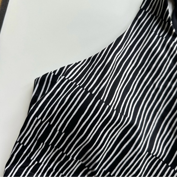 Athleta Conscious crop swim and bottoms - Picture 3 of 15